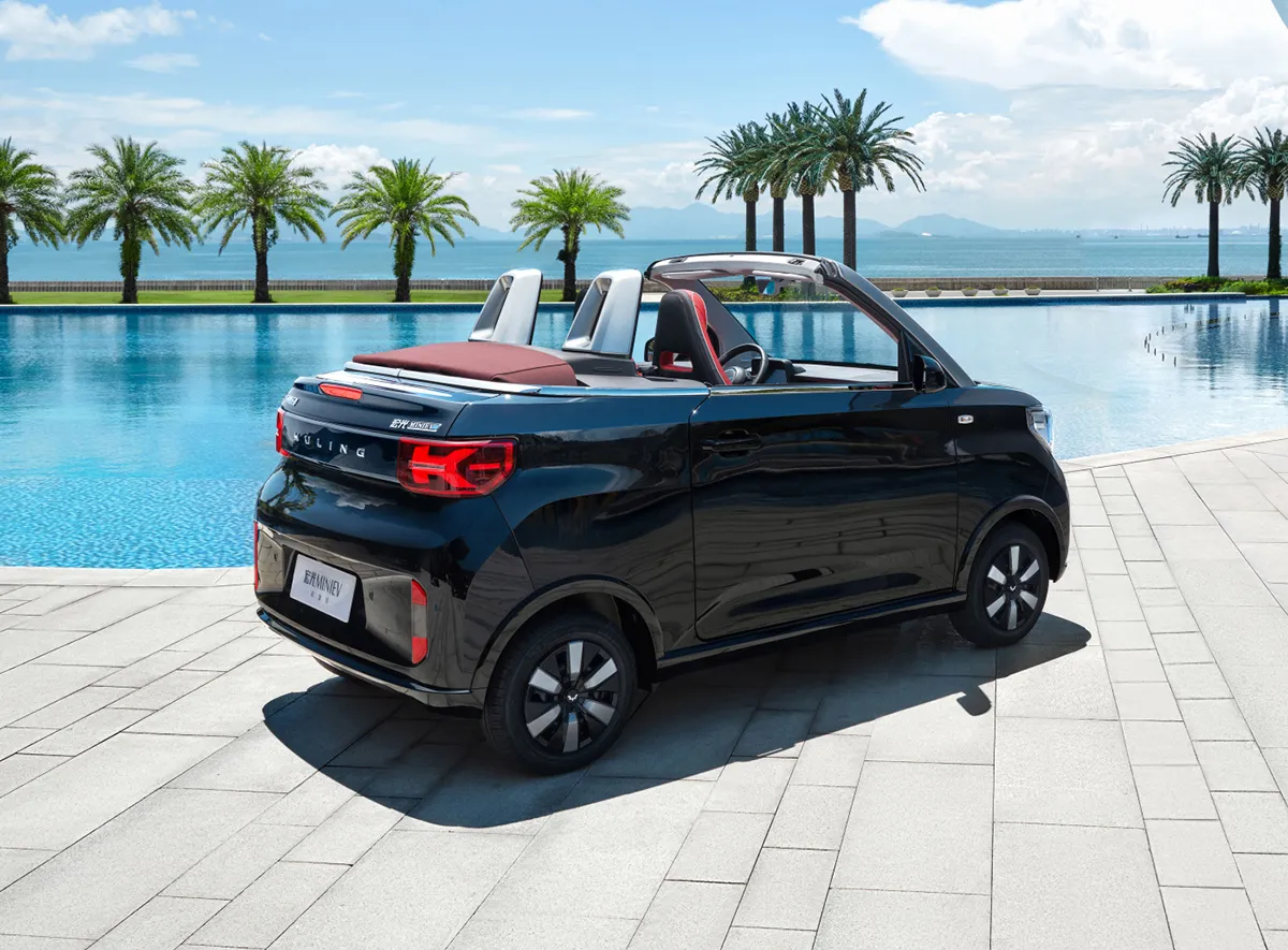 우링 홍광 미니 EV 컨버터블 측후면