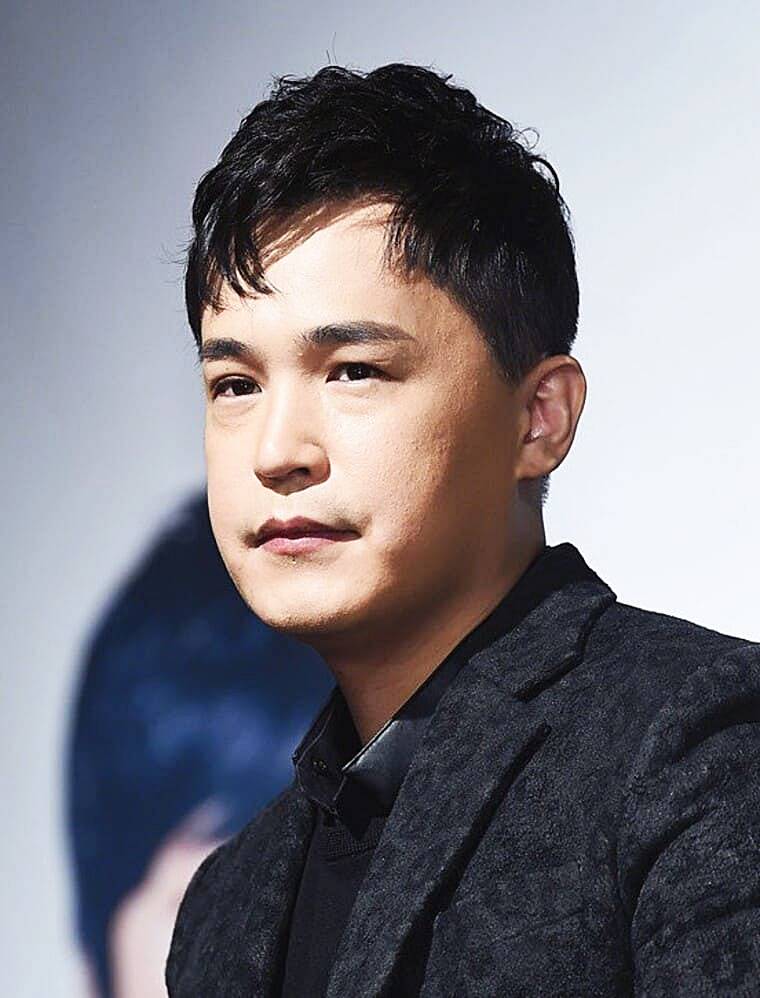 가수-이수