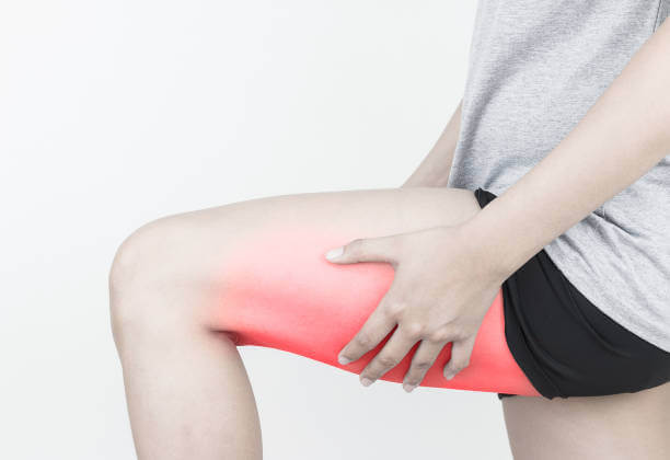 허벅지 쥐났을때&amp;#44; 다리 쥐났을때 통증은 일상 생활을 제압하고 활동을 제한할 수 있는 불편함을 초래합니다. 허벅지 쥐에 시달리는 분들에게 유용한 팁과 조언을 제공하여 건강한 허벅지 근육을 유지하고 통증을 완화하는데 도움이 되길 바랍니다.