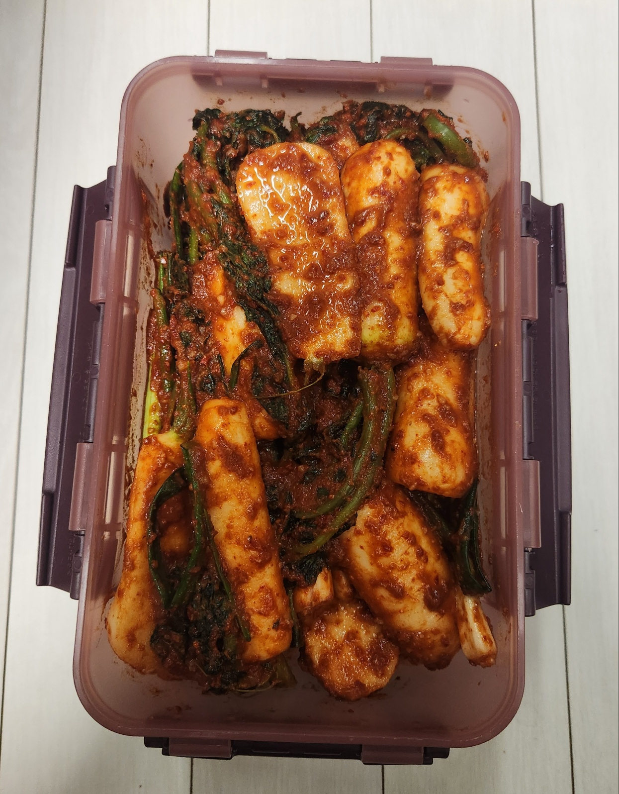 How to Make Spring Young Radish Kimchi (Altari Kimchi)
image