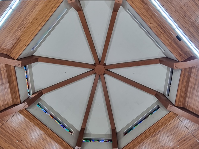 안성 대천동성당 천장 사진