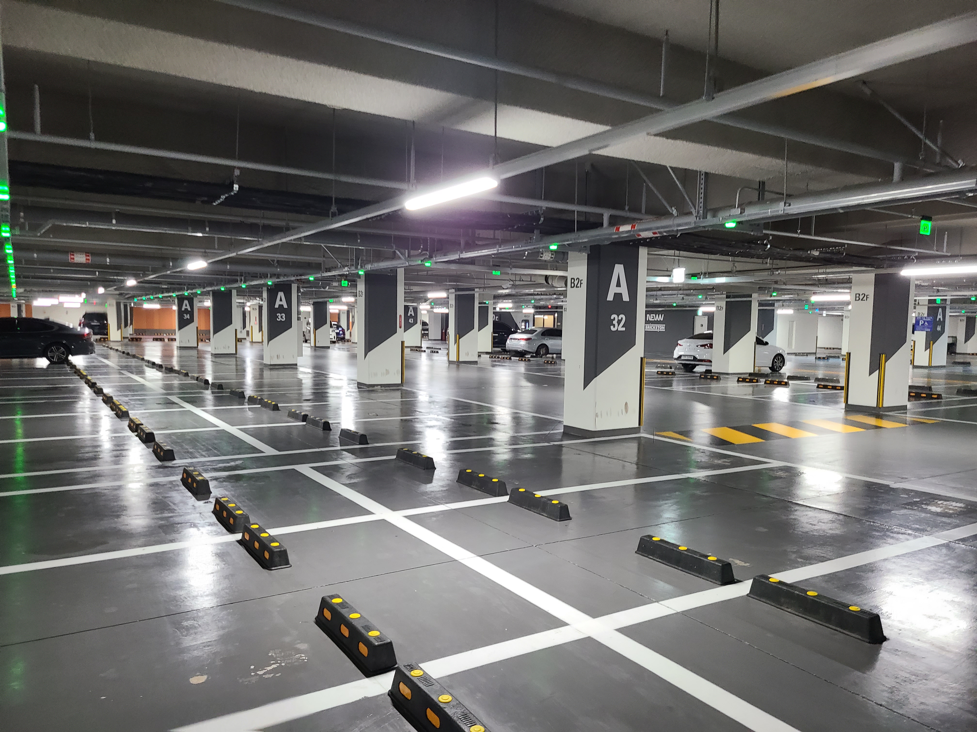 광교 우미뉴브 지하7