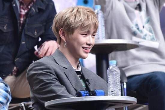 강다니엘 데뷔