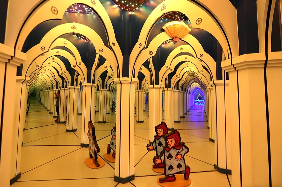 청도 프로방스 빛축제에서는 산타마을 빛축제도 함께 열립니다.