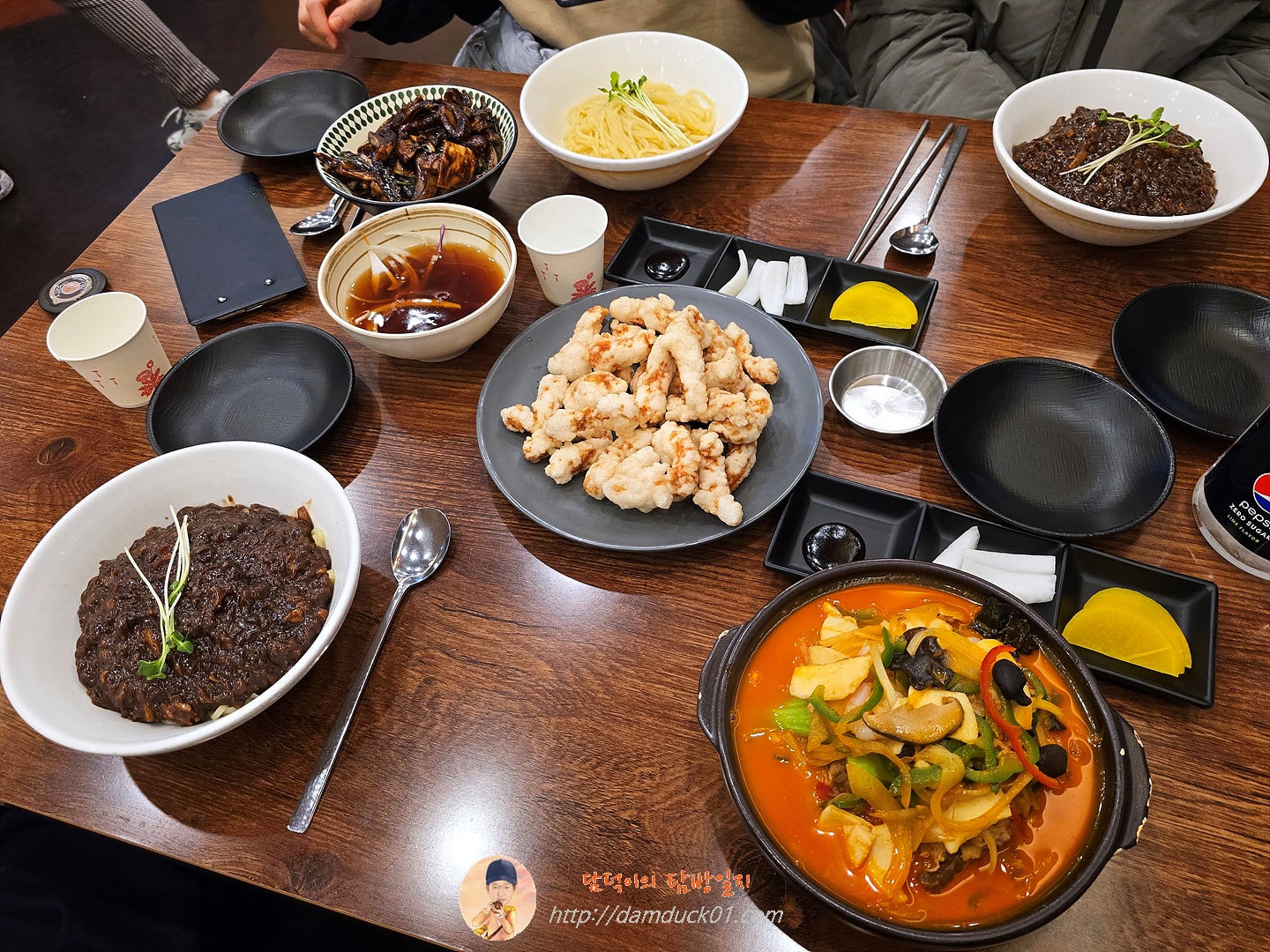 삼선 간짜장, 유니짜장, 소고기 짬뽕, 등심 탕수육