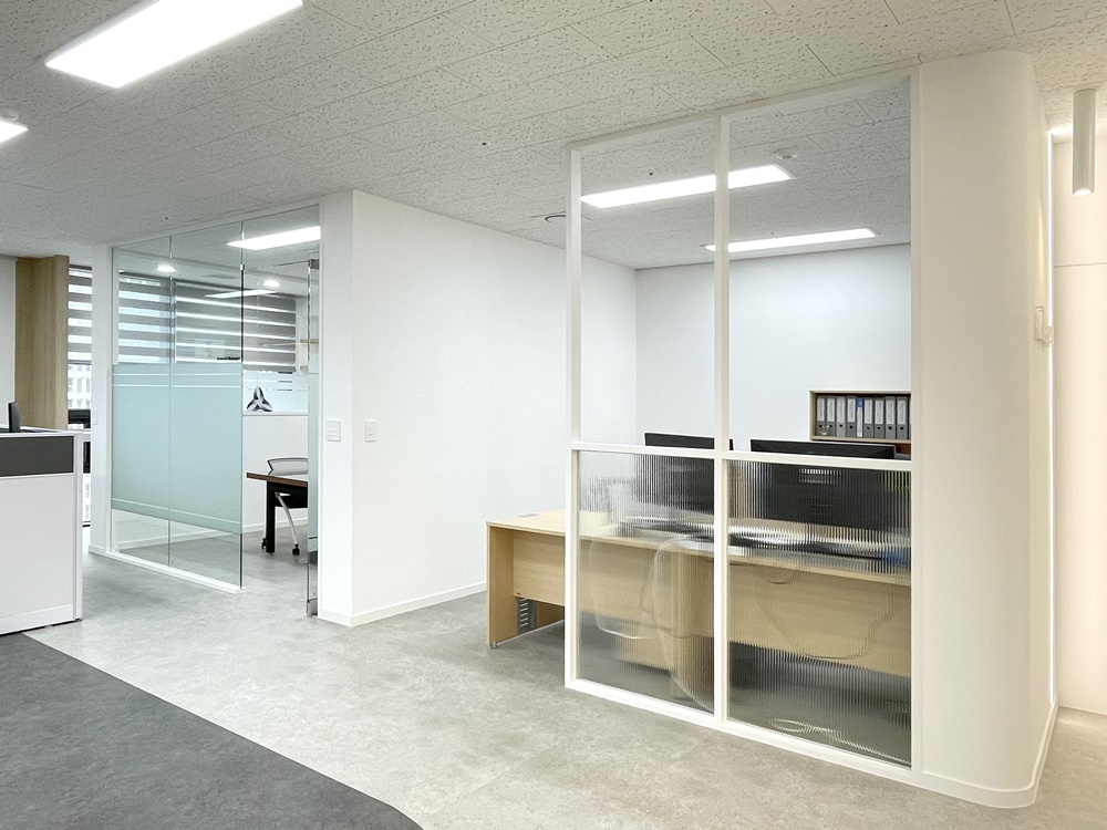 중대형사무실인테리어