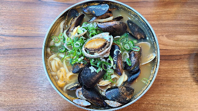 홍합한가득 칼국수