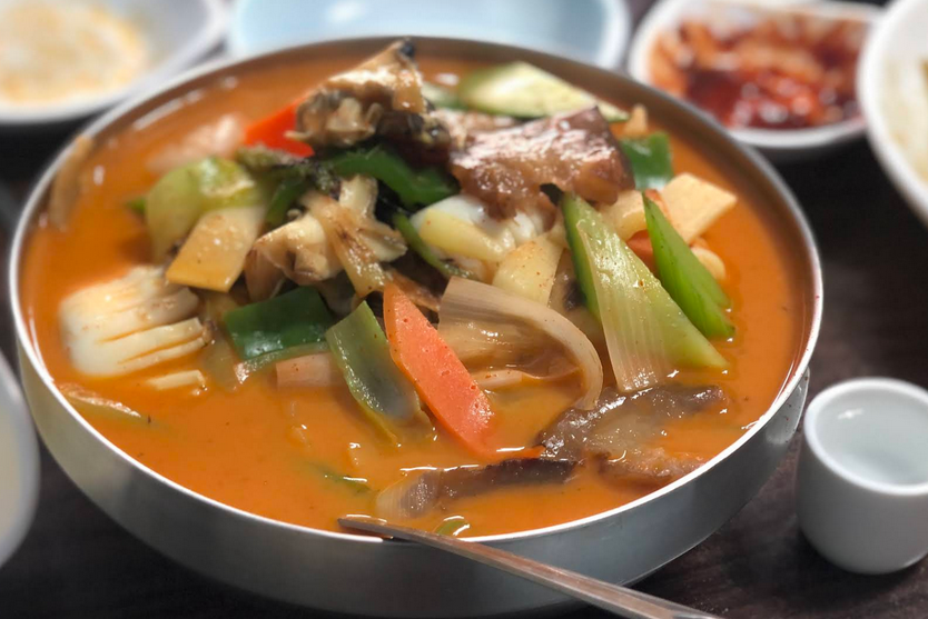 2025 서울 간짜장 맛집 핫이슈, 청량리 ‘홍릉각’이 유튜브에서 폭발한 이유