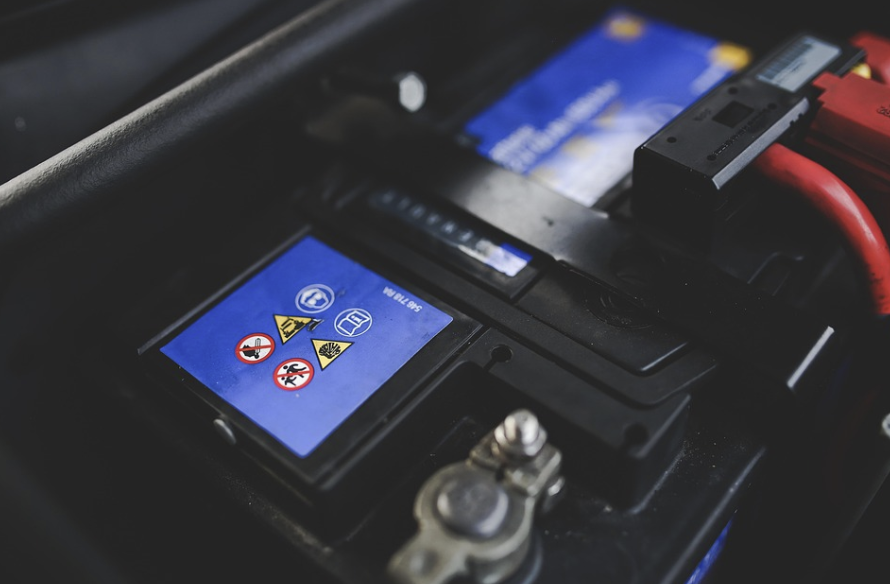 ORLY의 핵심 사업인 자동차 부품 배터리 이미지