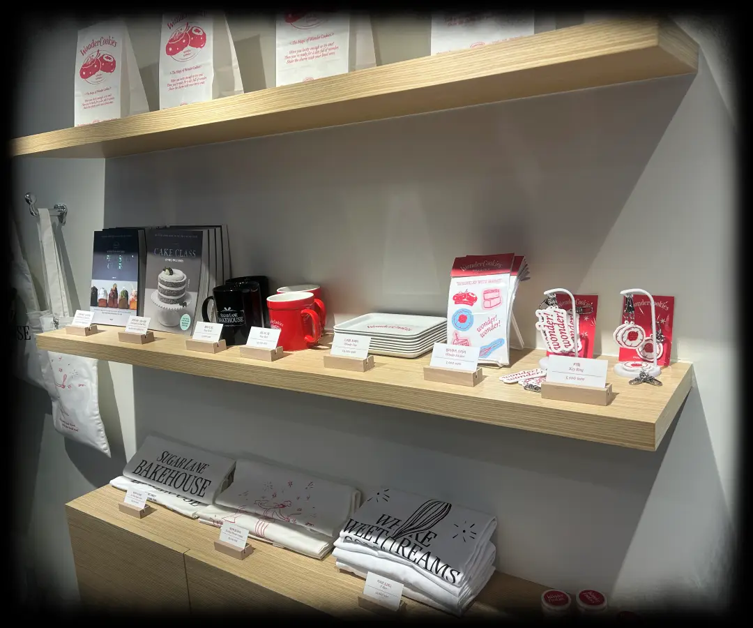 안국역-원더쿠키-매장-내부-아이템-진열-되어있는-사진