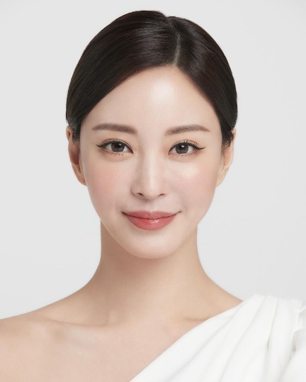 한예슬 여권사진