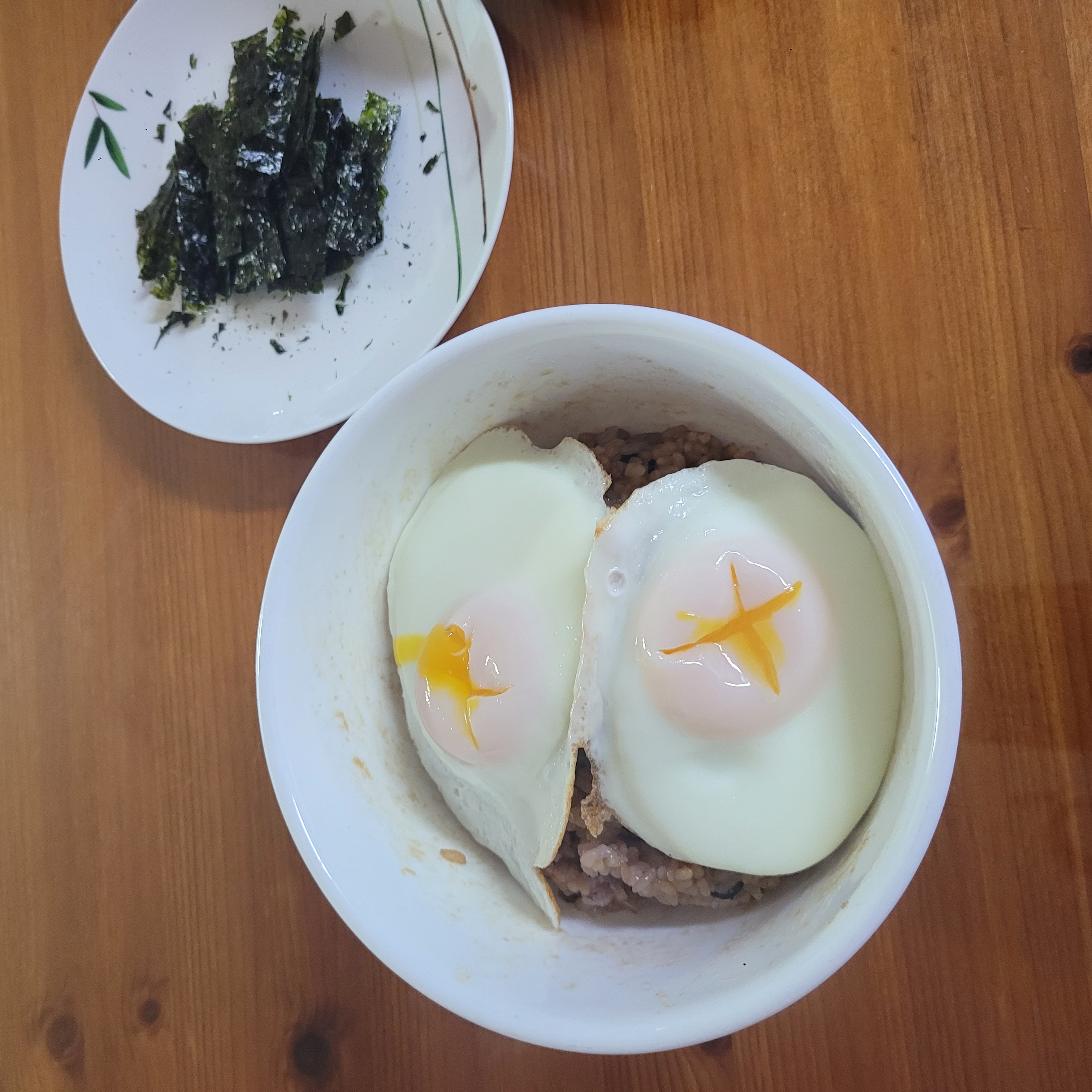 간장-계란밥-계란-프라이-김가루
