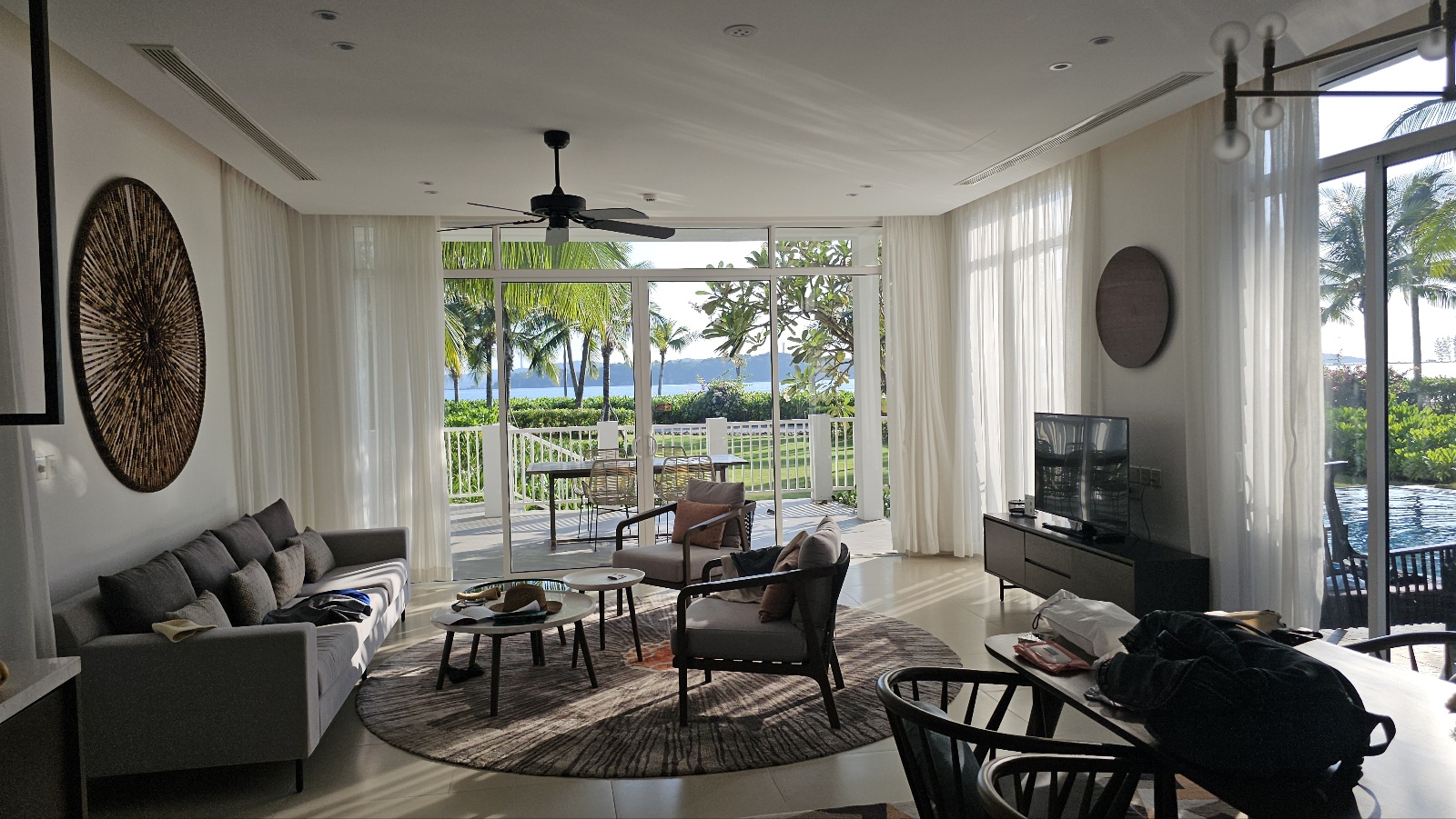 빌라 구성 &ndash; 반층 구조와 프라이빗한 공간 분리