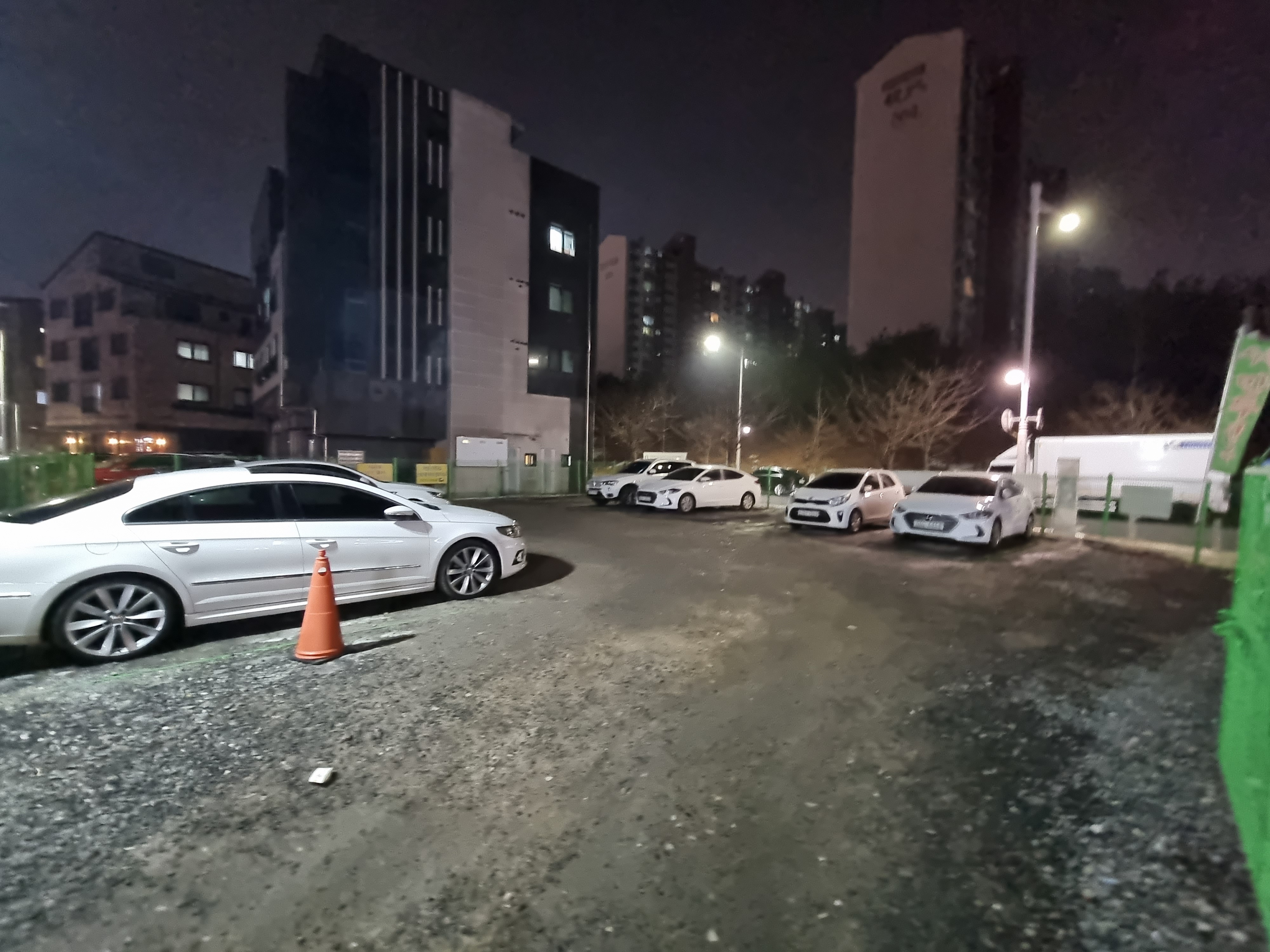 락원이북만두-주차장