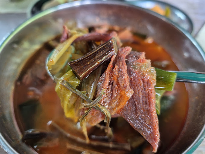 수유동 계곡 육개장 '샘터마루'