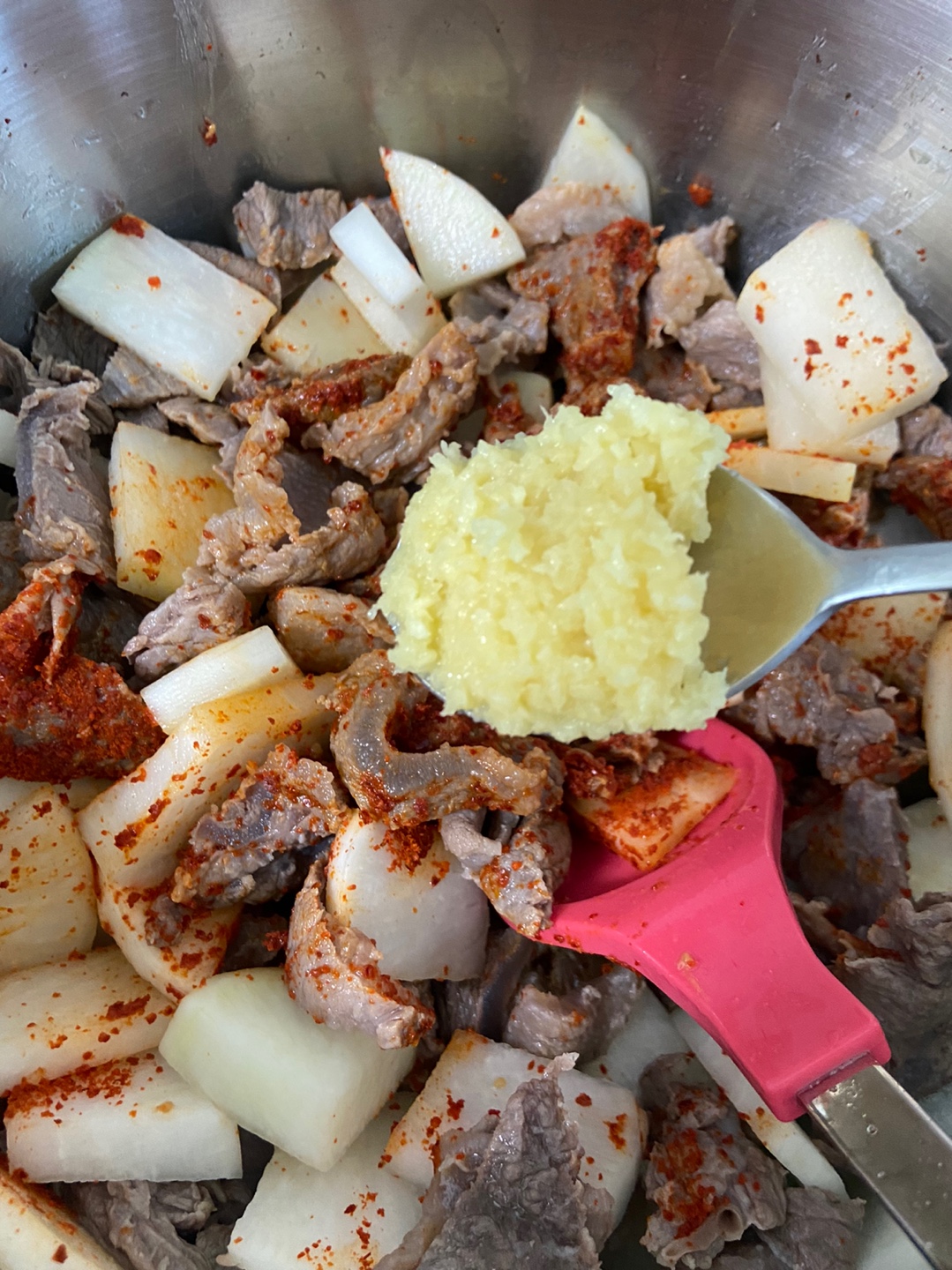 얼큰소고기장터국 스지요리