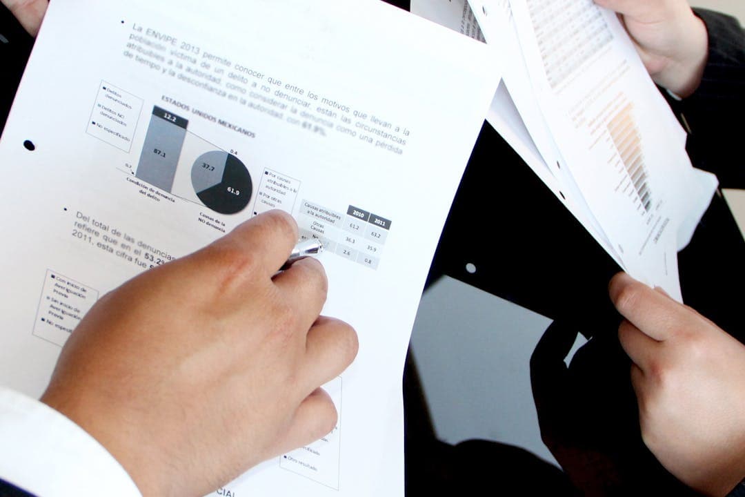 보험 비교 데이터를 점검 중인 모습 &ndash; 실손보험 조건 비교 예시