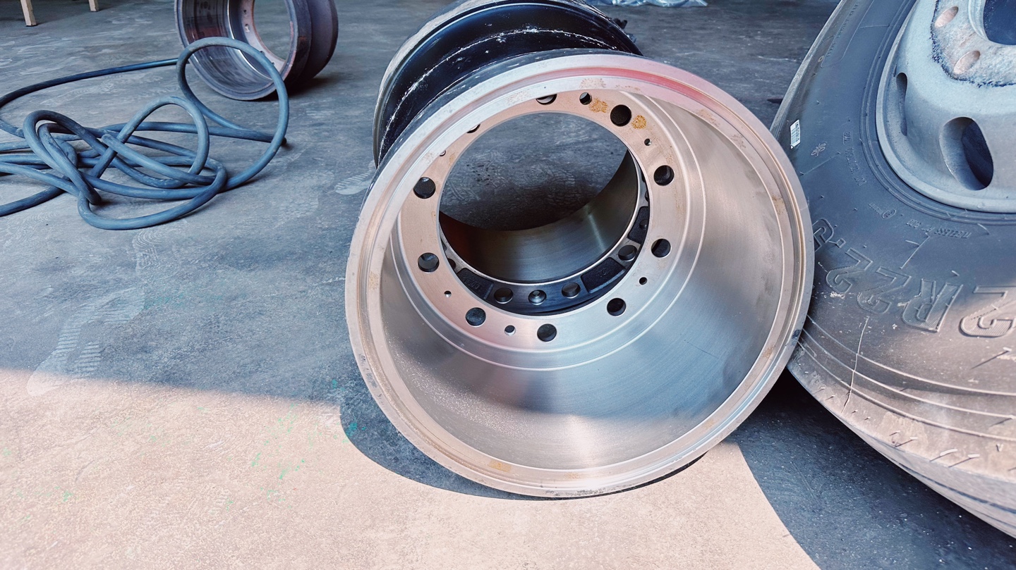 버스 브레이크 드럼 & 라이닝 교체