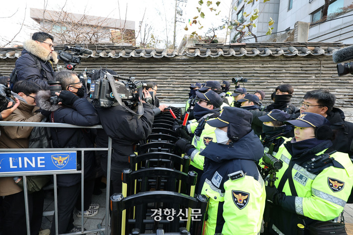 윤석열 전 대통령 징역 5년 선고 1심 실형 항소