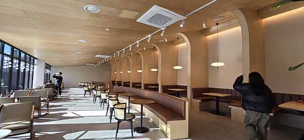 3층 목재 테마 공간-1