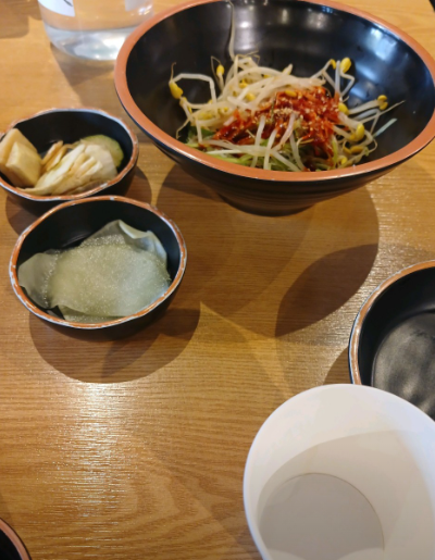 이차돌신설동기본반찬