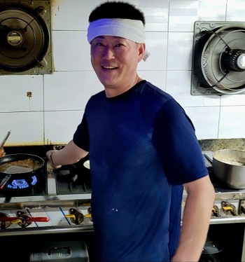 창내리묵집-사장님