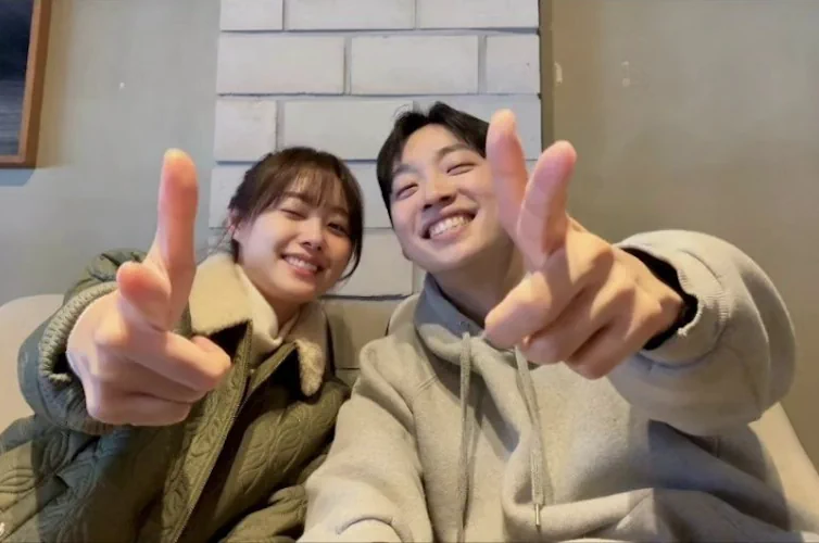 송지은 박위 커플