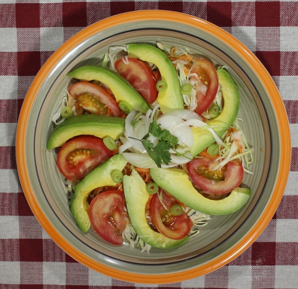 아보카도샐러드