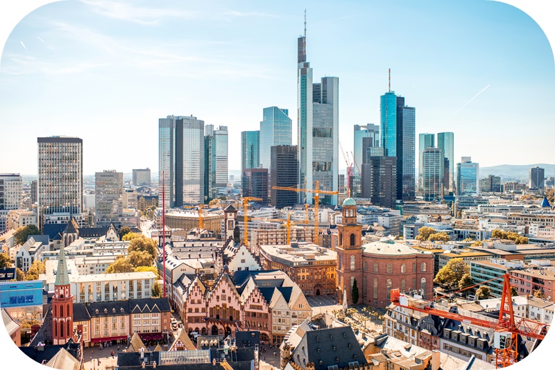 독일-프랑크푸르트-대도시-고층건물-낮-푸른하늘-파노라마뷰