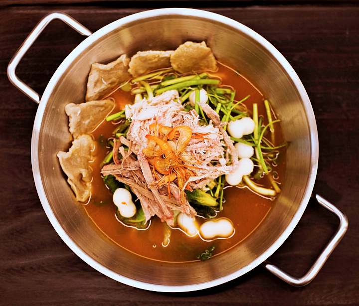 종로 북촌 삼청동 맛집 추천 생방송투데이 탕 하나에 4가지 맛 개성철렵국 개성 잔치 비빔밥 제육전 고수무침 오늘방송 먹킷리스트