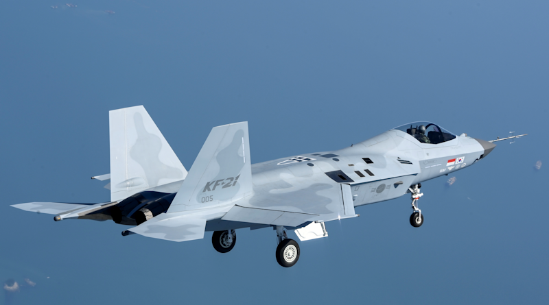 글로벌 전투기 시장의 새로운 강자 KF-21 보라매 vs 라팔