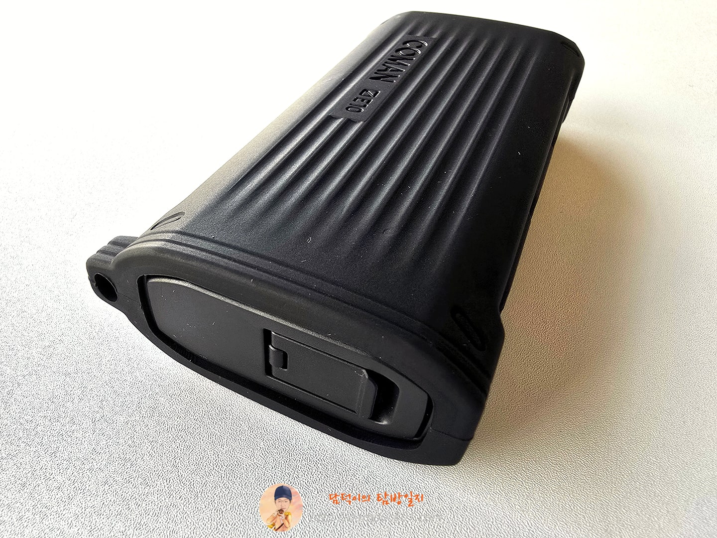 COMAN E10 다목적 고속 카드 리더 박스 컴팩트&amp;#44; 다목적 및 번개 빠른 데이터 전송&amp;#44; TF SD 카드 리더 케이스