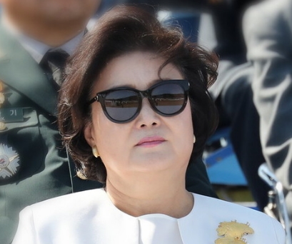 김정숙 여사 프로필 나이 고향 학력 종교 재산