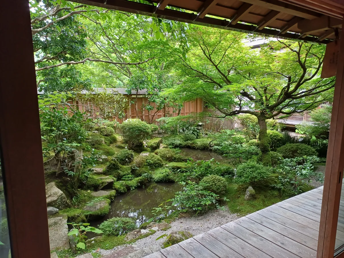 호센인_액자정원_가는길_모습