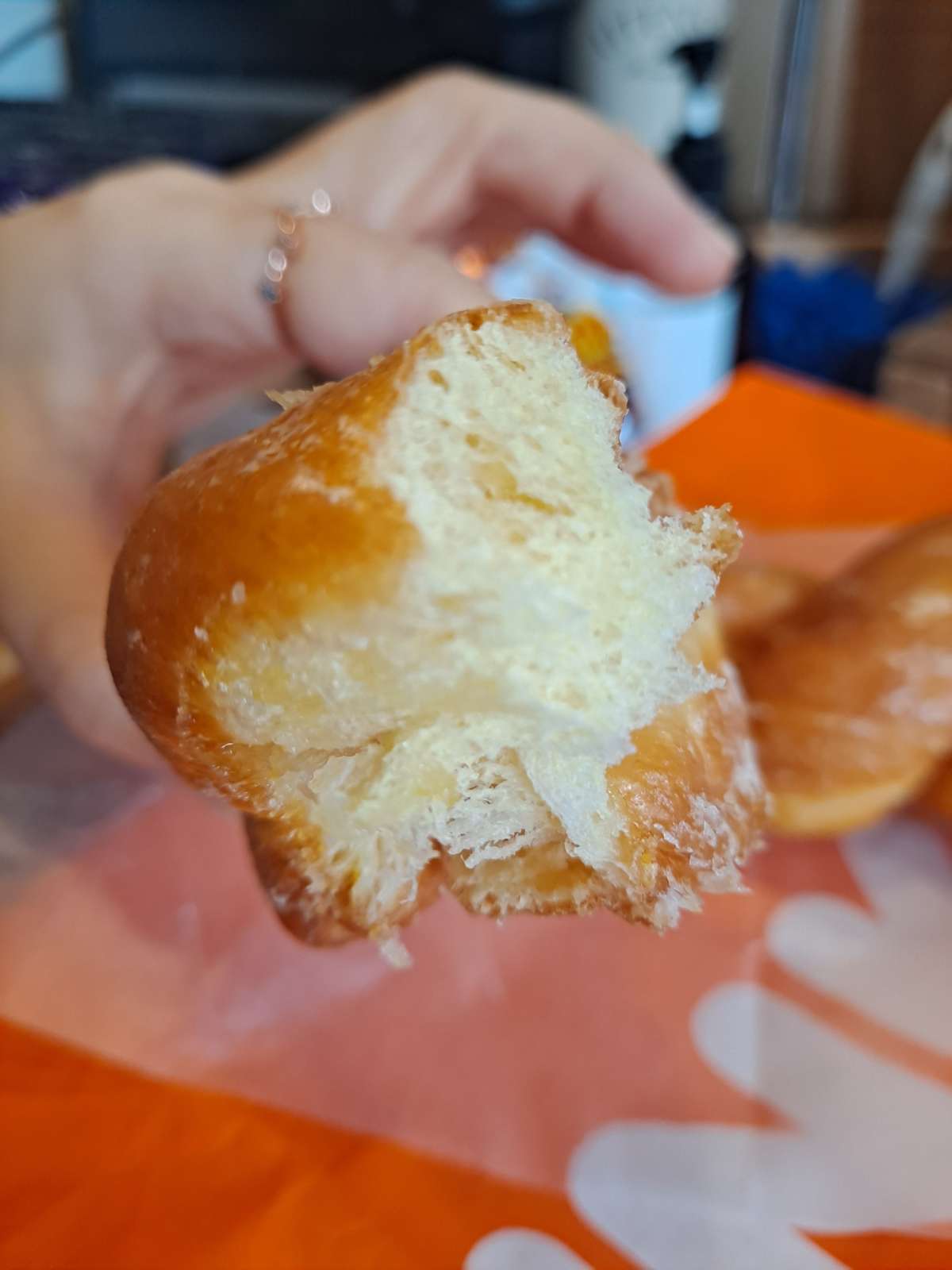 던킨 꽈배기 속