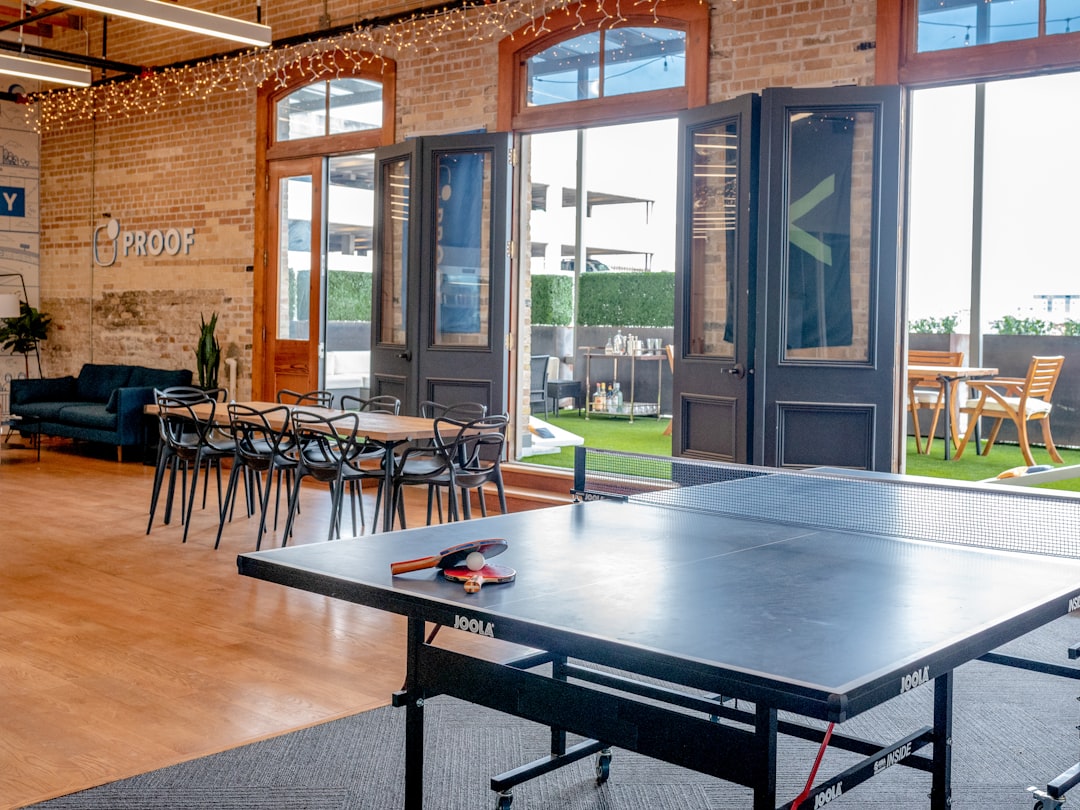 Co-working.