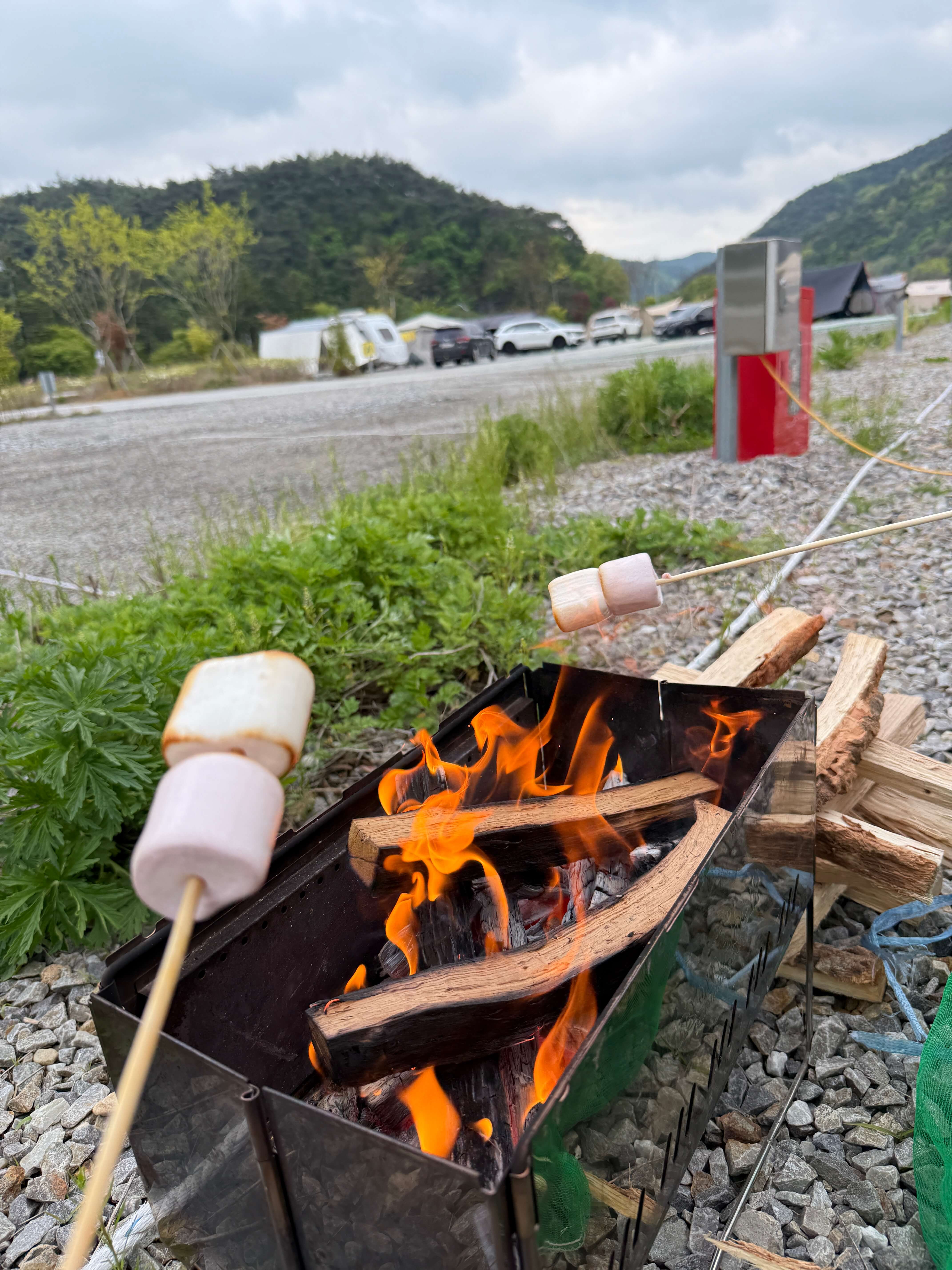 캠핑장-마시멜로