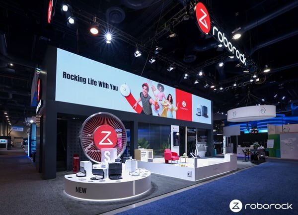CES2024에 참여한 로보락.