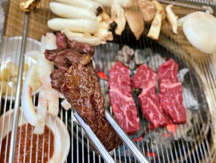 생생정보 충남 당진 한우 특수 부위 무한리필 훈제 목살 맛집