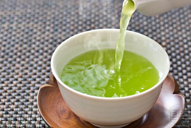 머리숱 많아지는 음식 탈모에 좋은 영양소 녹차 카테킨