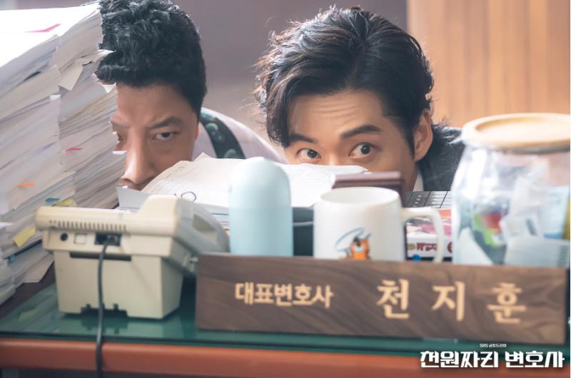 천원짜리 변호사 1회 2회 3회 줄거리 다시보기 재방송 몇부작 김지은 넷플릭스 등장인물