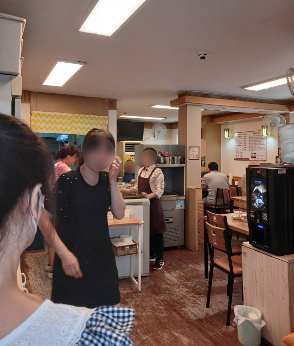 서민준 밀밭 매장풍경