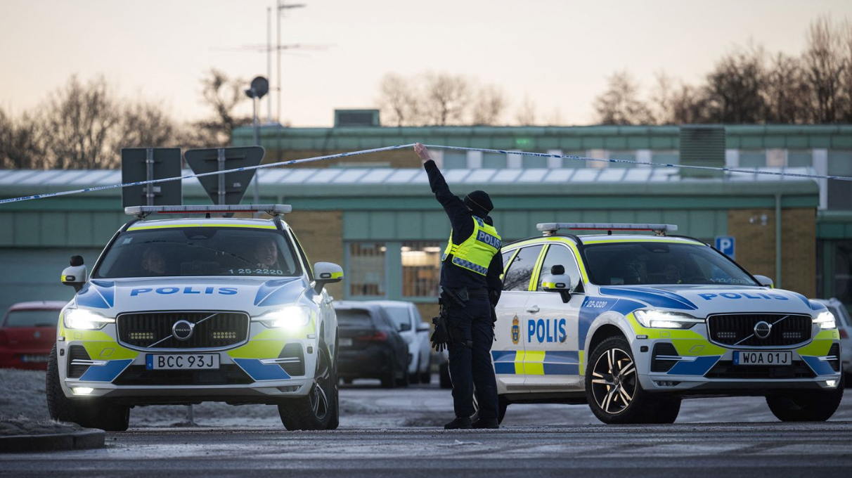 스웨덴 최악의 총기 난사 사건: &Ouml;rebro 성인 교육 센터에서 발생한 참사