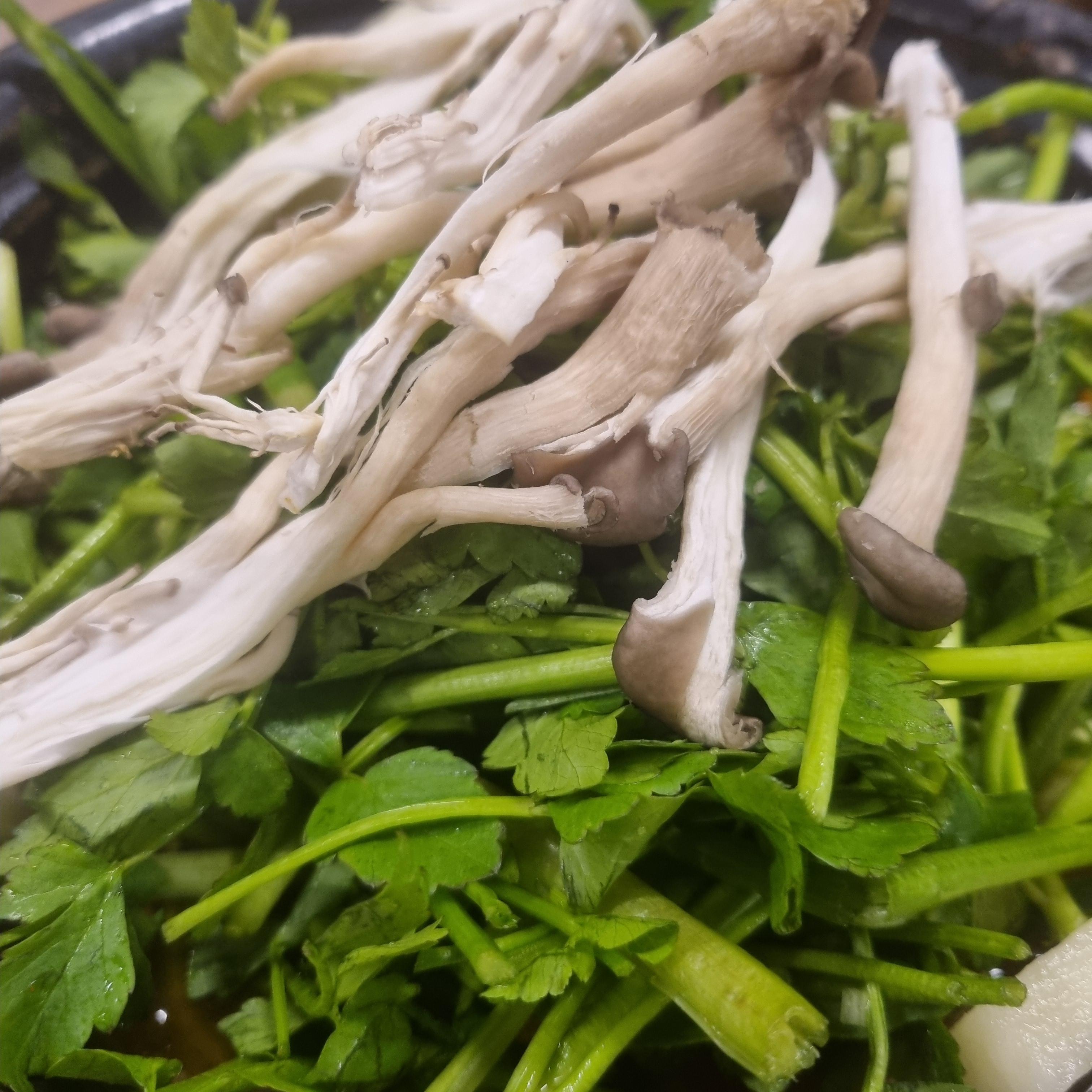 버섯매운 칼국수