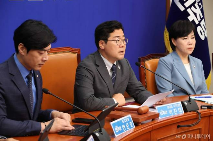 전국민 25만원 지원금,민생지원금 신청방법,민생지원금 신청 대상 확인,전국민 지원금 지급 시기,25만원 지역화폐 사용처