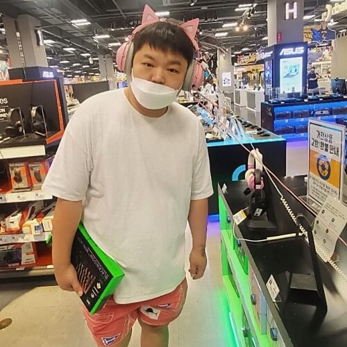 고규필-인스타그램-사진-실내