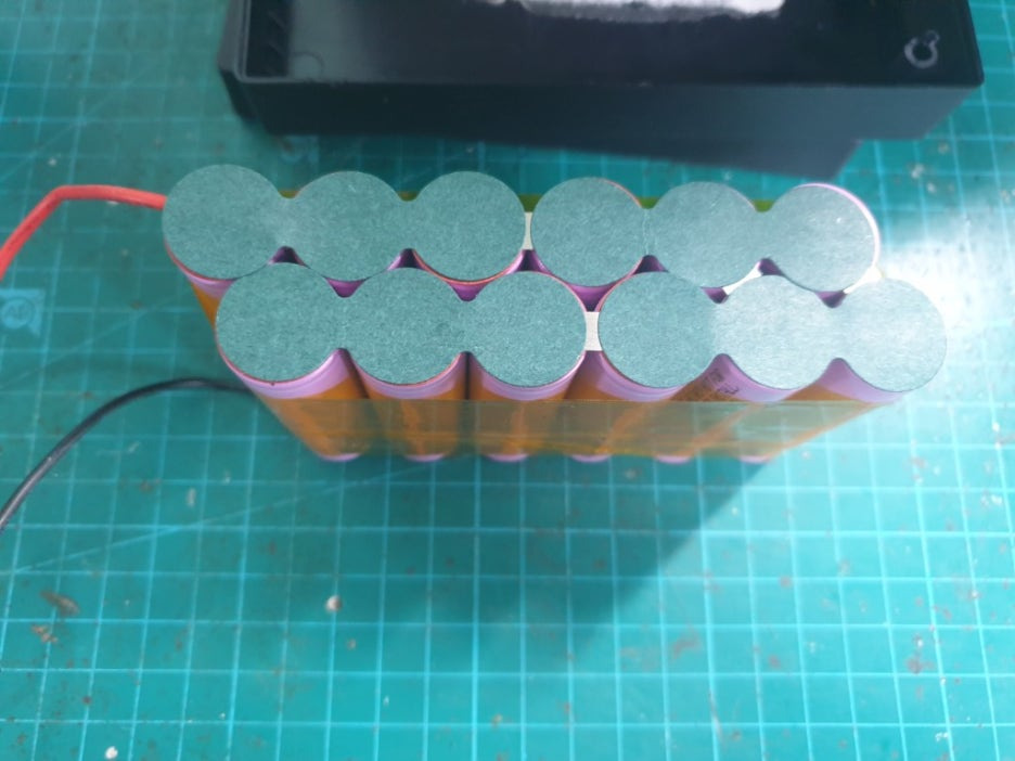 배터리와 보호회로 연결 작업