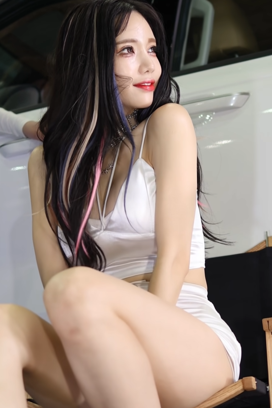 레이싱모델 한민영 핫팬츠 쩍벌 허벅지