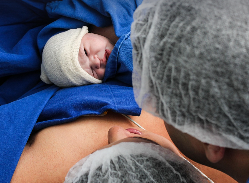 아기 태어나는 모습