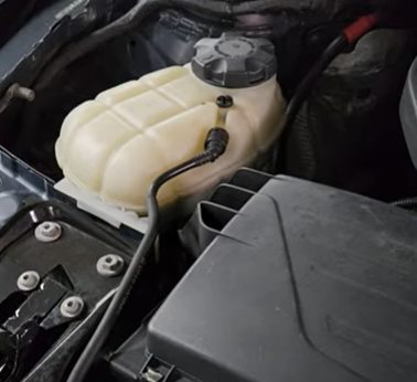 BMW 고질 문제 :냉각수 상부 파이프 누유